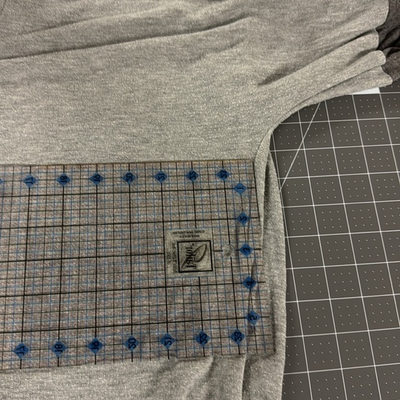 GUC Suzanne Betro Layer Look Open Back Yoga Top in Gray - Picture 6 of 6